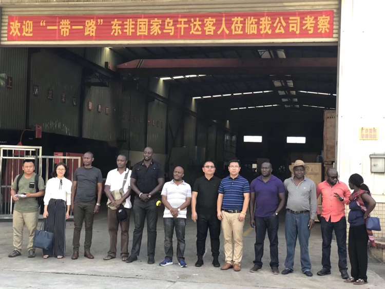 烏干達發(fā)電機客戶參觀訪問我公司