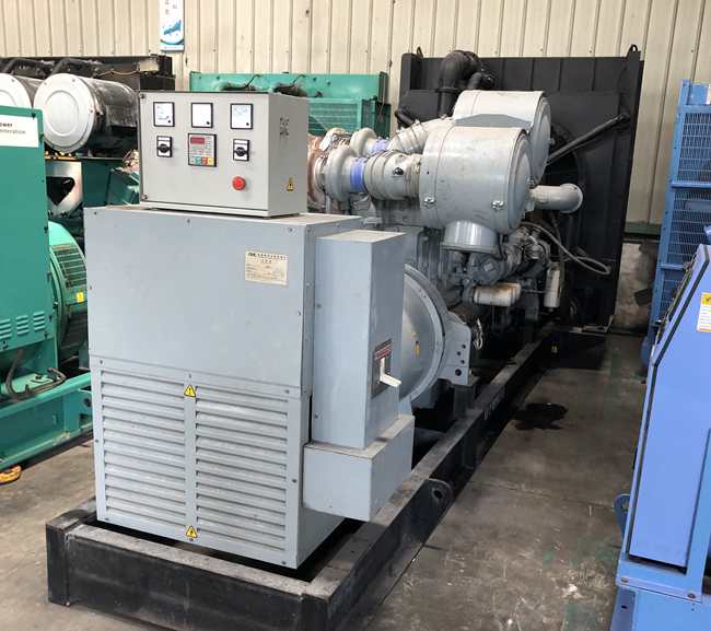 進口帕金斯800kw二手發(fā)電機組