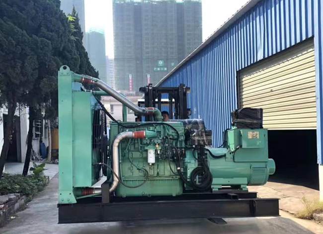 柬埔寨客戶(hù)采購(gòu)二手發(fā)電機(jī)出貨圖